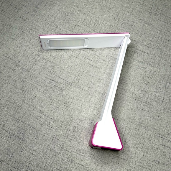 Sparkle & Co. LED Portable Lamp Rechargeable Desk Light Nwt - Picture 4 of 10